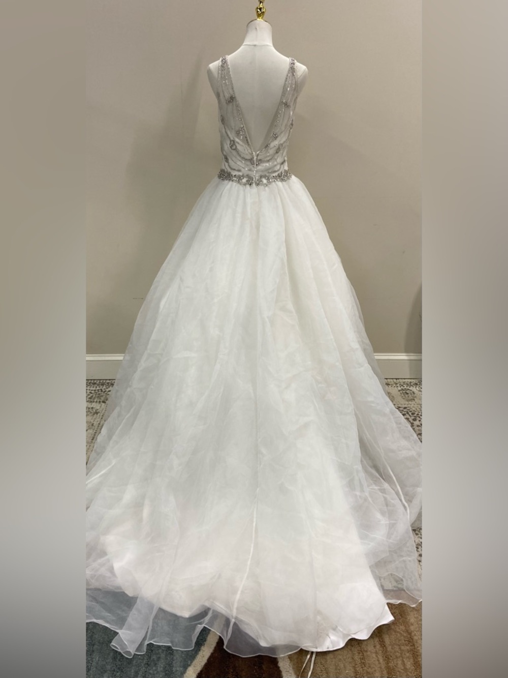 Stunning White and Silver Wedding Dress - Picture 5 of 7